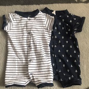 H&M one peace - 2 to 4 months